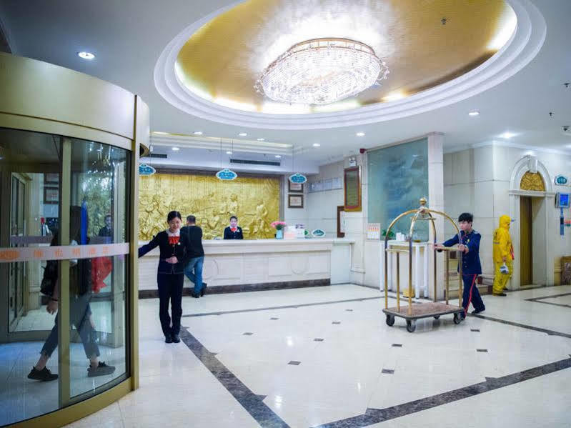 Vienna Hotel Nanchang Railway Staion Exterior foto